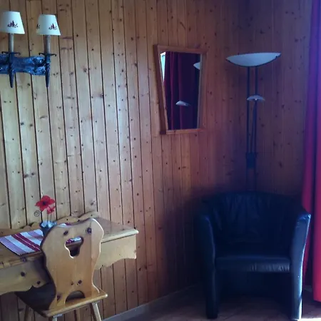 Petit Paradis Inn *