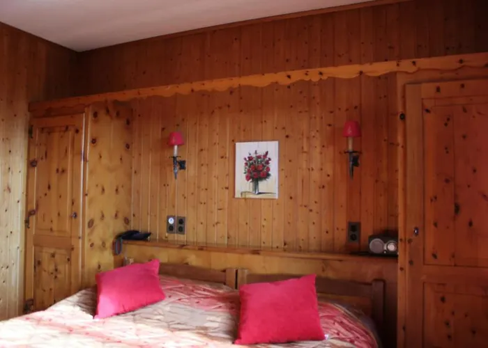 Han/Misafirhane Petit Paradis *